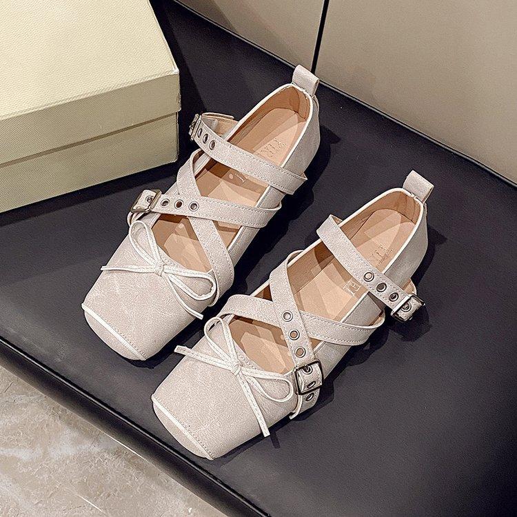 

Retro square head pig nose Mary Jane shoes 2025 spring new ballet shoes French shallow mouth one-word button women s shoes 40