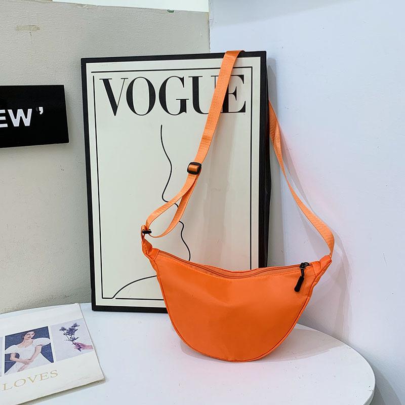 Strukturierte Damen-Umhängetasche neuer leichter Sportstil lässige kleine Umhängetasche vielseitige Unterarm-Schulter-Knödel-Tasche