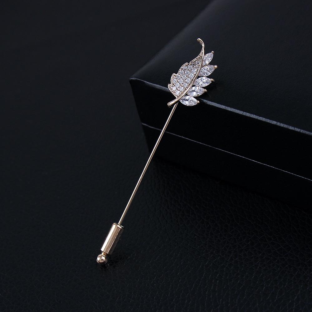 Elegantní Brožový Špendlík s Křišťálovým Listem a Zirkony: Prémiový doplněk k boutonniere pro muže a ženy