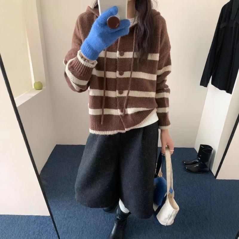 Autumn and winter new striped knitted women's clothing, loose retro hooded women's knitted sweater cardigan women's