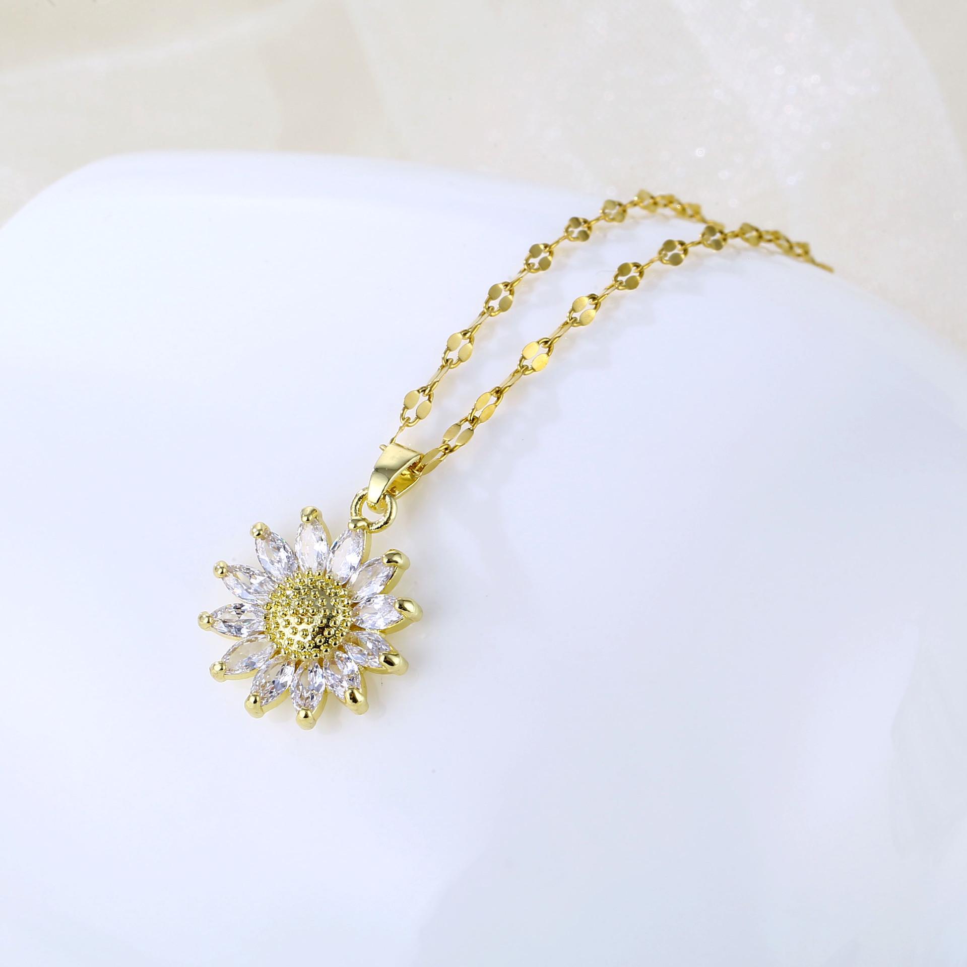 Women s Sunflower Pendant Necklace - Stainless Steel  Copper, Light Luxury Fashion Jewelry