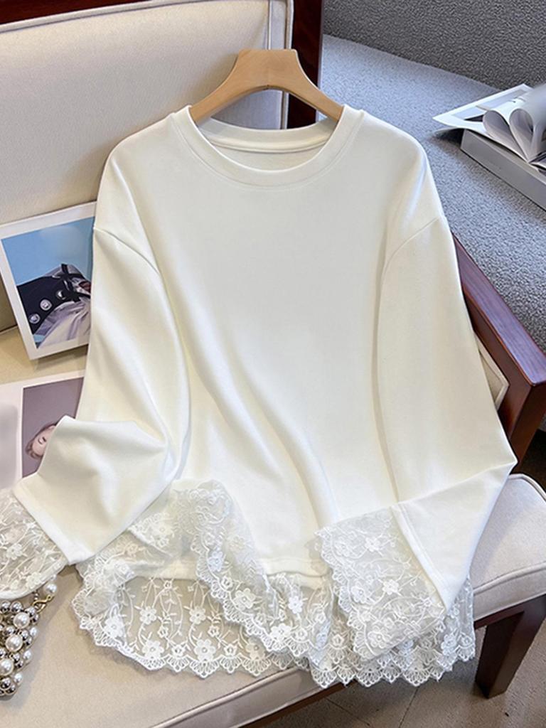 Women's European-Style White Long-Sleeve Lace Splicing T-Shirt, Mid-Length, Ideal for Autumn/Winter Layering or Standalone Wear, Covers Hips