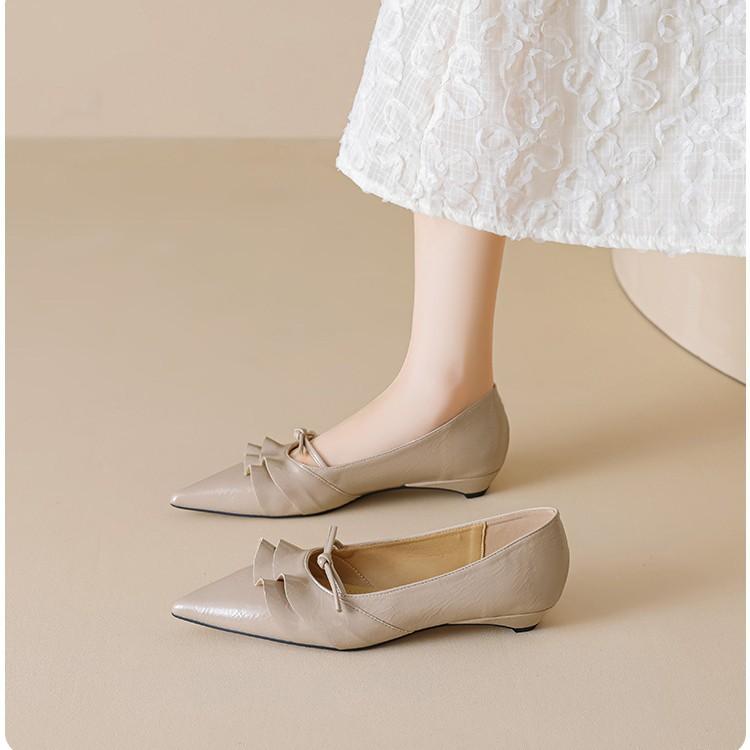 Retro Lotusblattspitze spitzer Zeh flacher Ausschnitt Ein-Riemen Mary Jane Schuhe Design Nische lässig vielseitig Pendlerschuhe