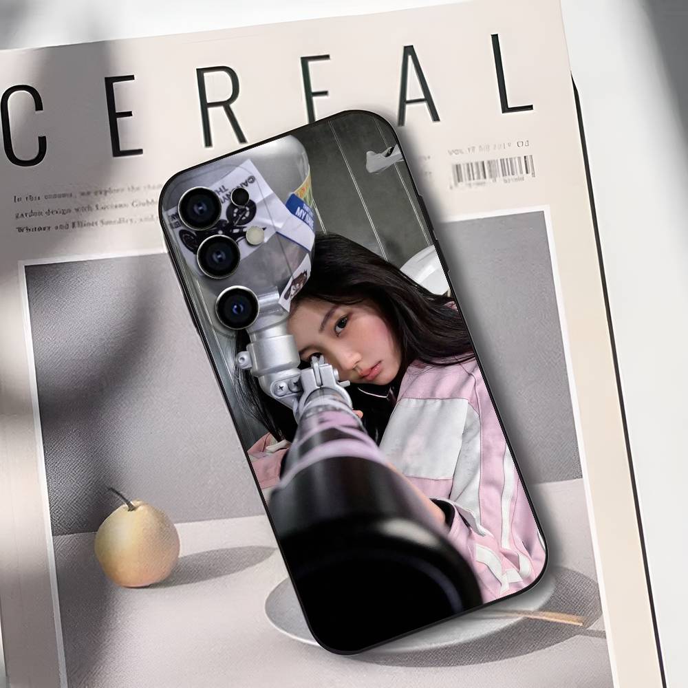 W-Wonhee Lee Won Hee Phone Case For Samsung S25,S24,S21,S22,S23,S30,Ultra,S20,Plus,Soft Silicone Black Cover