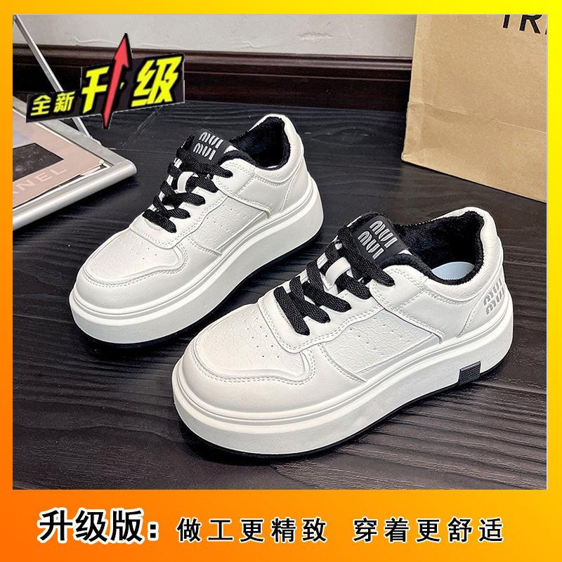 Korean version breathable little white shoes women's explosion shows small feet and thick soles increase height leisure sports muffin shoes 2025 spr