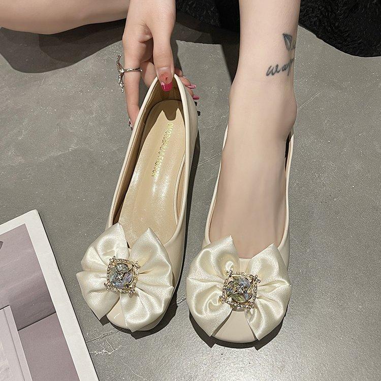 

Retro gentle wind single shoes 20255 autumn new square heel diamond bow fashion women s shoes versatile fairy shoes 40