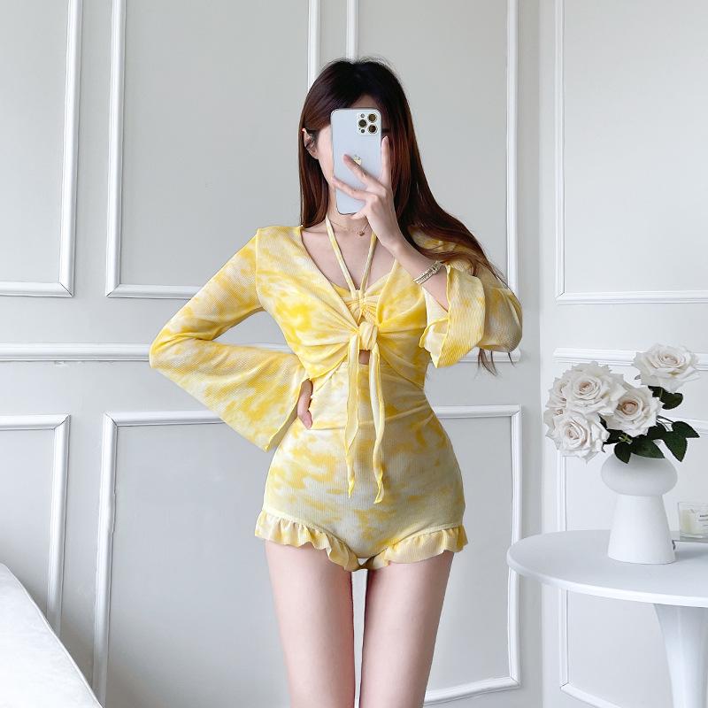 2025 Stylish Women's Smudged Whitening Long-Sleeve Two-Piece Swimsuit with Sunscreen Blouse for Summer, Hot Springs, and Students