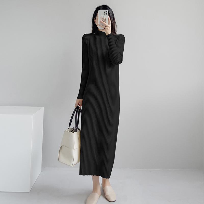 Damen Strickpulloverkleid mit hohem Kragen, mittellang - Herbst/Winter 2025 Kollektion