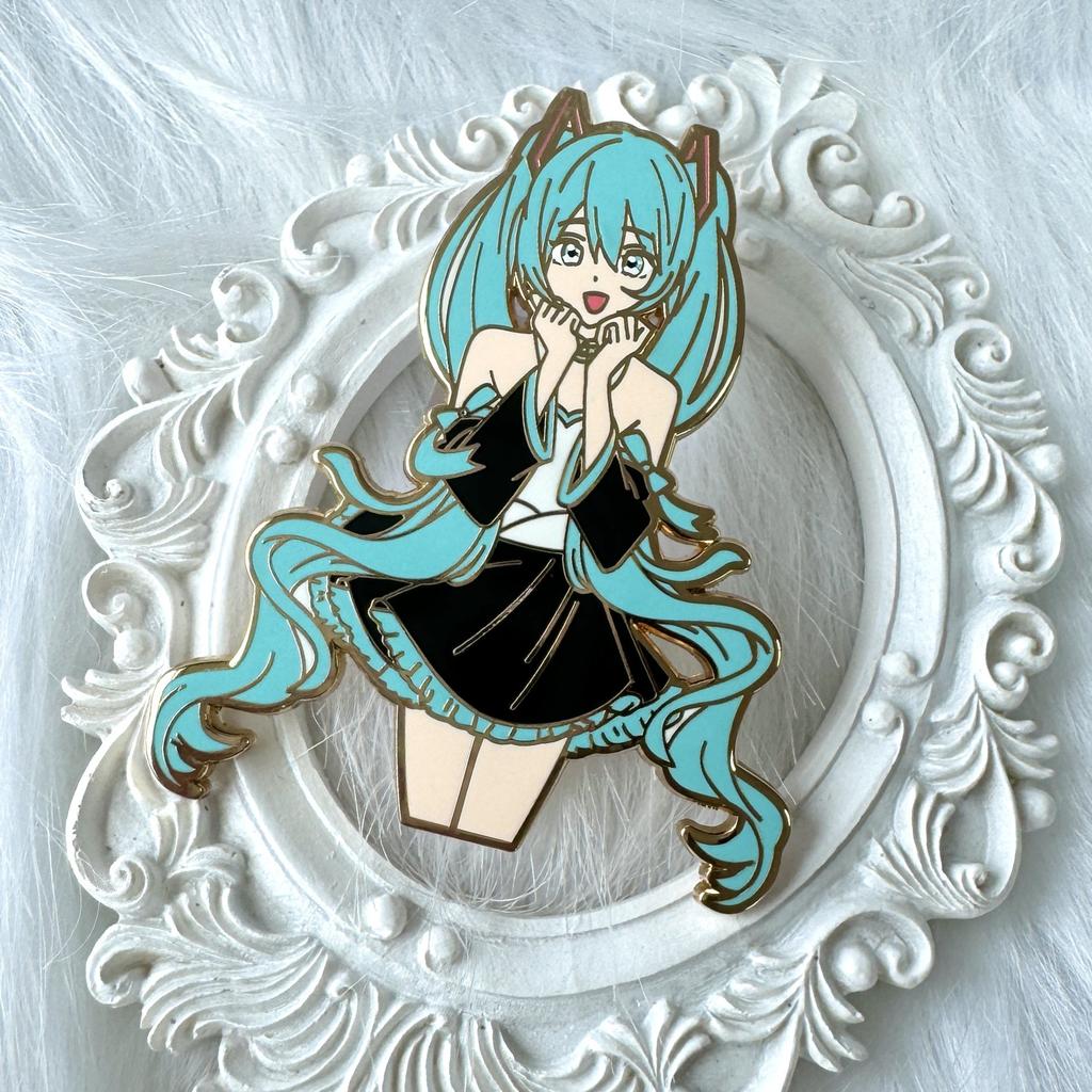 Netoxická Anime Brož s Motivem Hatsune Miku Virtuální Idol První Zvuk Kovový Odznak Japonské Roztomilé Školní Tašky Doplňky