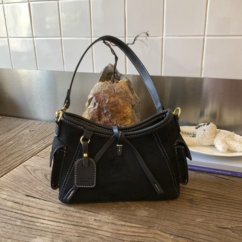 

Women s bag autumn new large-capacity tote bag premium locomotive bag shoulder messenger chain bag bag чёрный