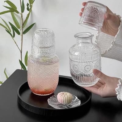 Carafe et verres assortis, ensemble de tasses de chevet vintage, pichet à jus en verre transparent pour eau, thé et jus.