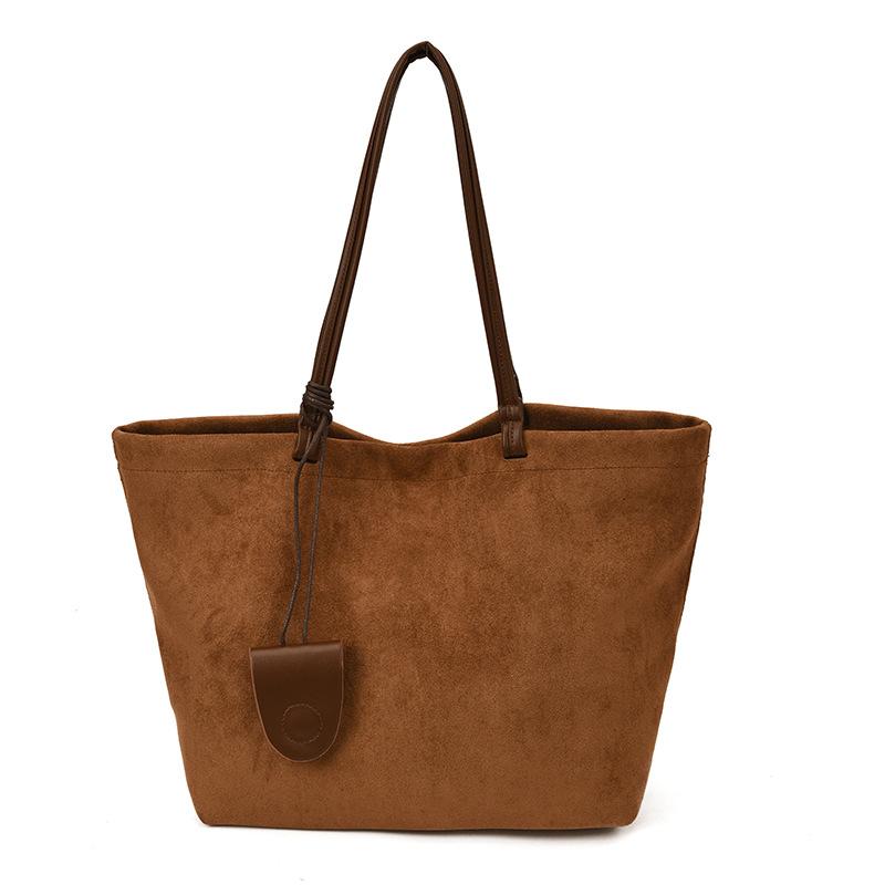 Frosted retro bag women's large capacity 2025 new autumn and winter versatile shoulder bag niche work commuter tote bag