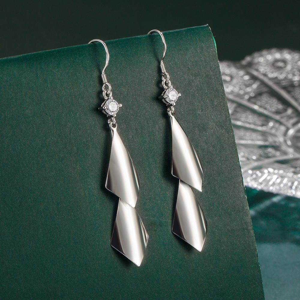 Earrings Female Personality Cold Wind Ear Hook High Sense Geometric Tassel Art Ear Jewelry