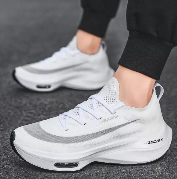 Fashion Men's sports shoes mesh breathable comfortable lace-up flat outdoor running shoes luxury design fashionable women's tennis shoes