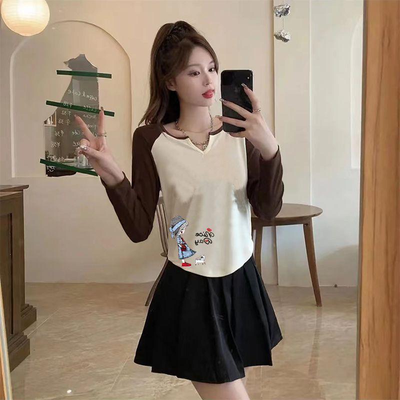 Long-sleeved T-shirt for Women, A Korean-style Top for Autumn and Winter, with A V-neck Base Layer Worn Inside