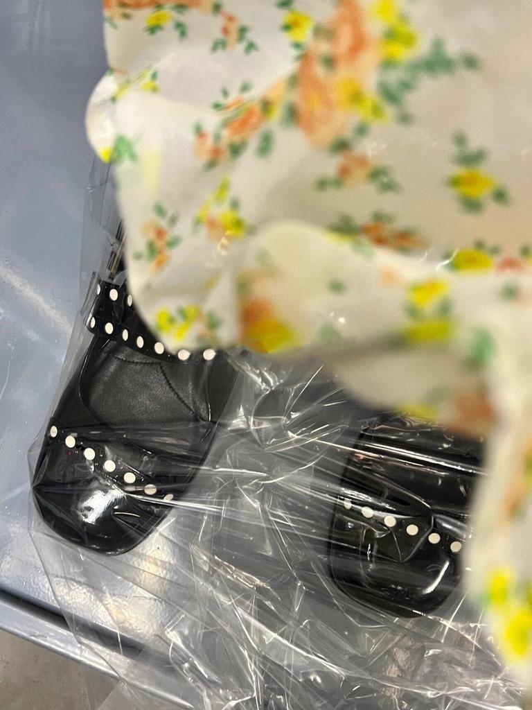 New carved leather Mary Jane shoes women's one-word buckle belt thick heel single shoes small leather shoes ladyshoes