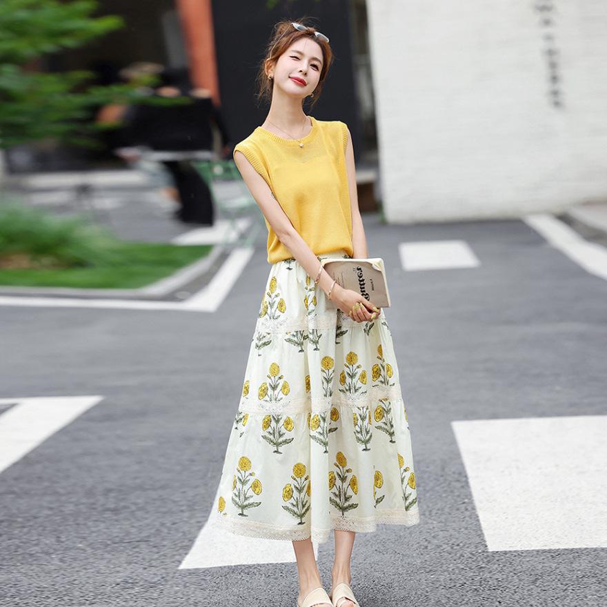 Summer Wear a Complete Set of Women's Casual Fashion Dress Rose Pink Knitted Sleeveless Vest Floral Skirt Set