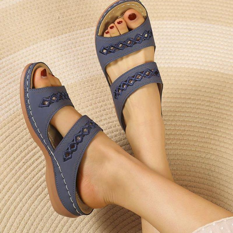 Fashion Comfortable Wedge Slippers for Women Summer 2024 Hollow Out Platform Sandals Woman Plus Size Anti Slip Beach Sldies Flip Flops