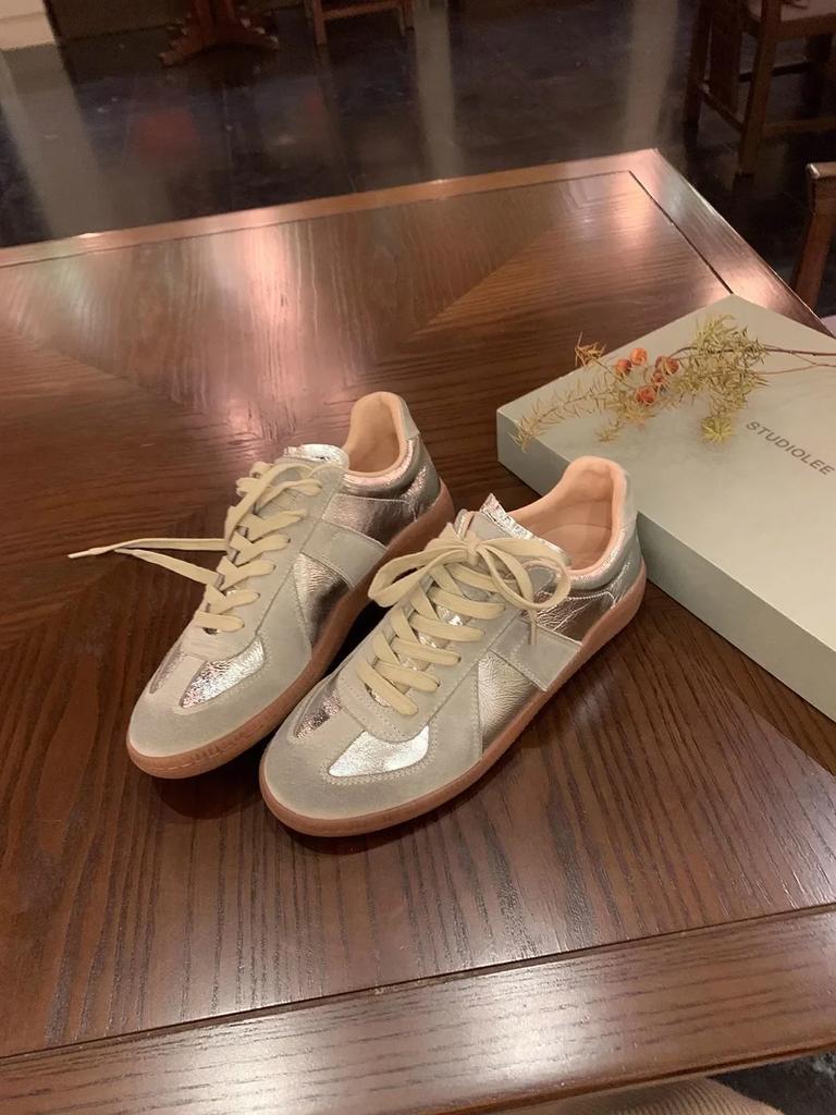 Měkká kůže Vintage Odpovídající barva Kulatá špička Ležérní boty pro ženy 2024 Korejské Slim Sportovní Skate boty