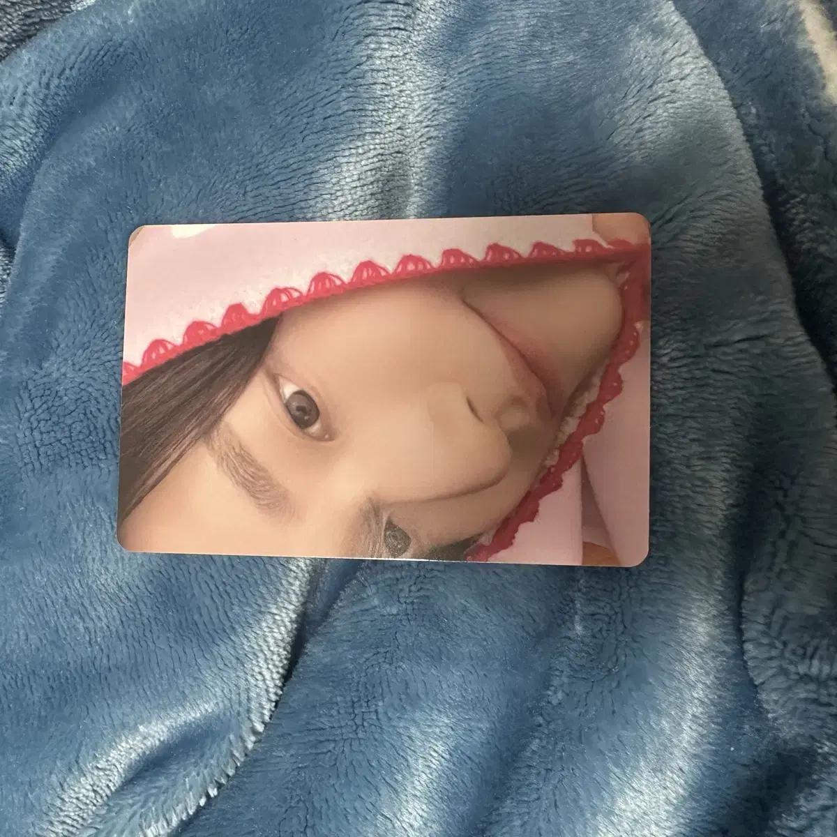 

Riize Pink Christmas Blanket Wonbin Trading Card