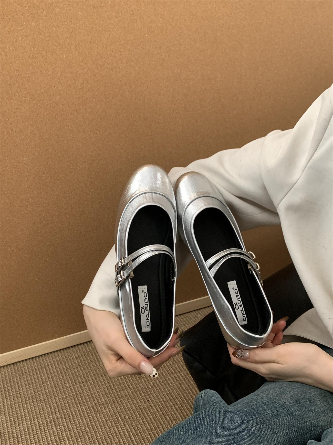 

Round Code Fairy Wind Shallow Mouth Single Shoes Girl 2025 Spring New One-word Buckle with Versatile Mary Jane Shoes Flat Shoes 39