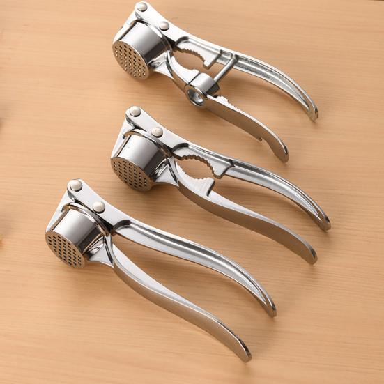 Manual Garlic Press Alloy Garlic Mincer with Ergonomic Handle Rustproof Garlic Crusher for Kitchen Restaurant