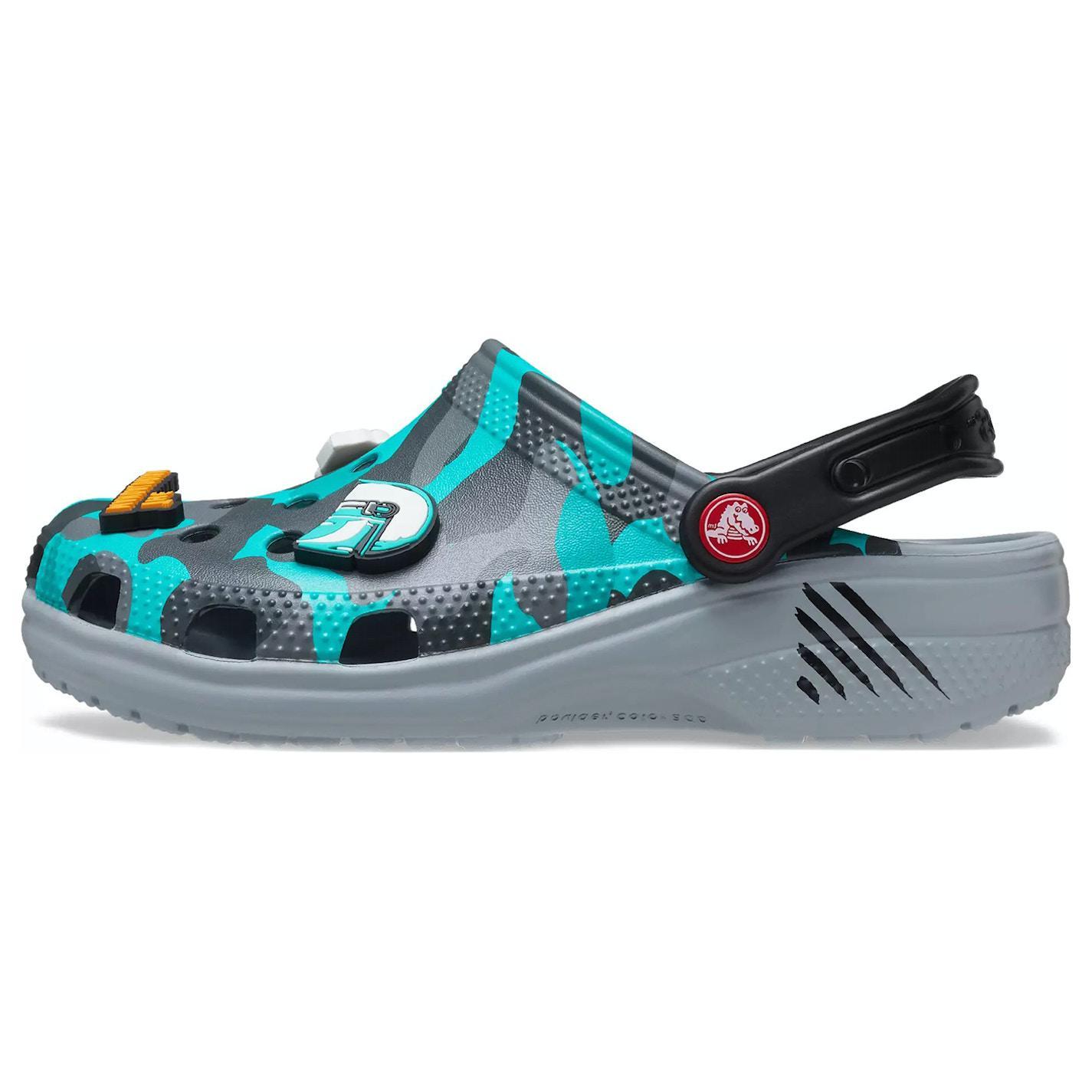 

Crocs Classic Clog Star Wars The Mandalorian Camo 207585-90H 37-38