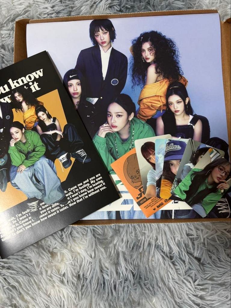 [USED] NewJeans HowSweet Album NewJeans Ver