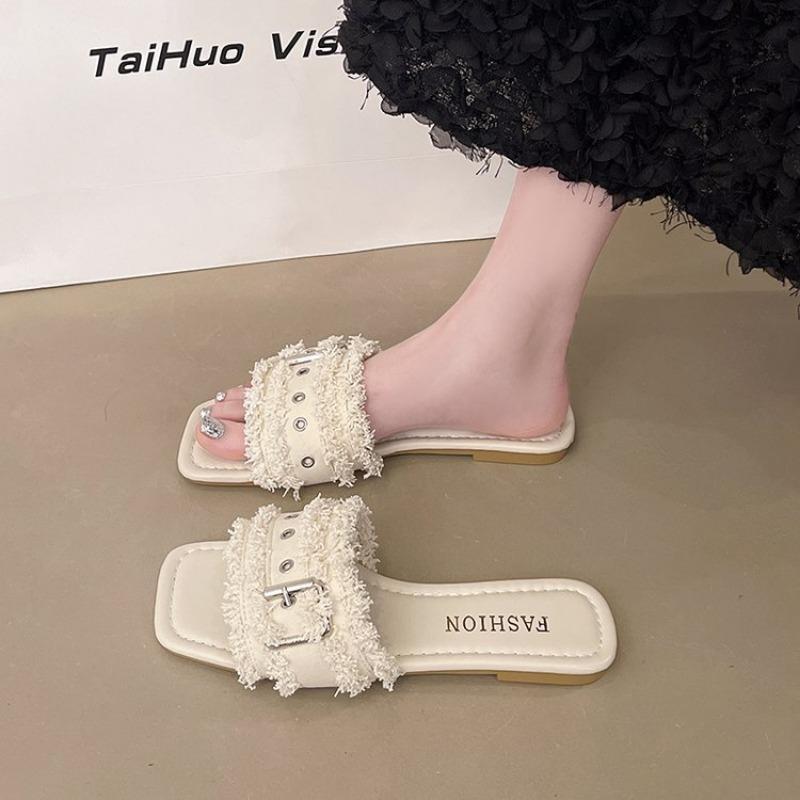 

Модные тапочки Повседневные низкие пляжные шлепанцы Слайды Слиперы Женские Желейные шлепанцы Люксовые сабо На плоской подошве 2025 Блестящие каблуки-копытца Шитье ПУ ткань 35 бежевый