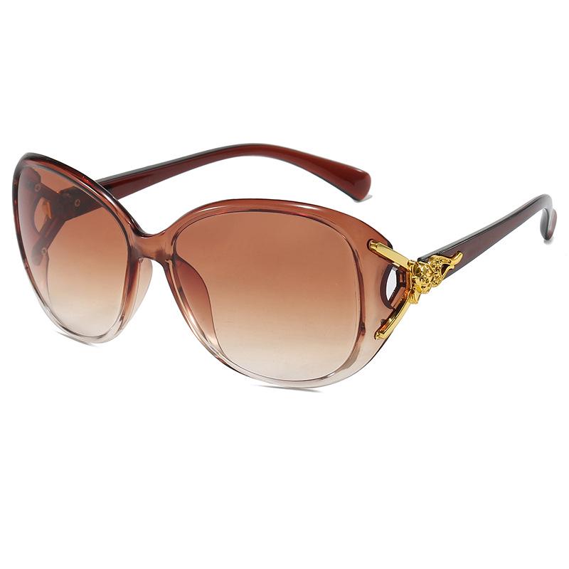 Elegant Fox Oval Sunglasses: Women's Summer Gradient Sun-Blocking Frames with Camellia Design