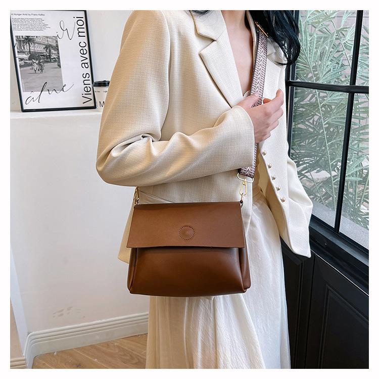 Ретро сумка большой вместимости женская 2024 новая летняя сумка-ведро модная и простая — фото 6