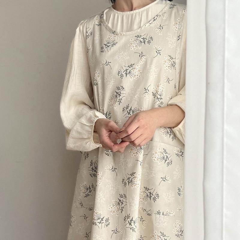 Cotton Linen Apron Split Neck Design Adjustable Tie Floral Pattern Large Pockets For Cooking Gardening