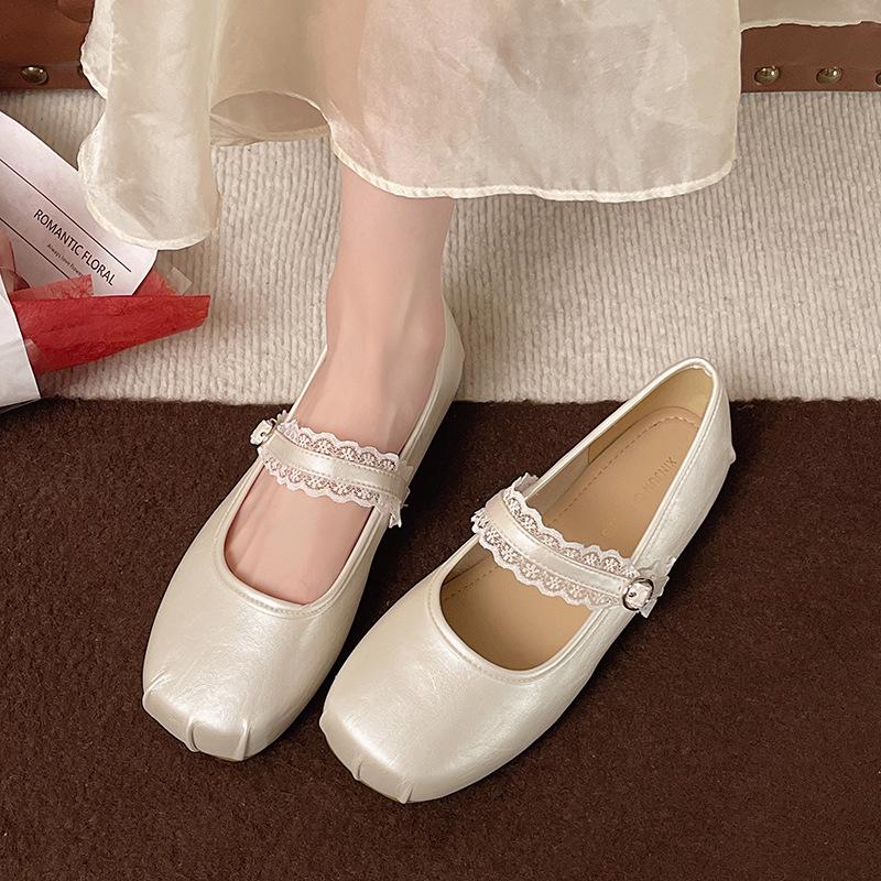 Lace Belt Shallow Mouth Versatile Ballet Mary Jane Shoes 2025 New Spring and Autumn French Square Head Flat Bottom Casual Shoes