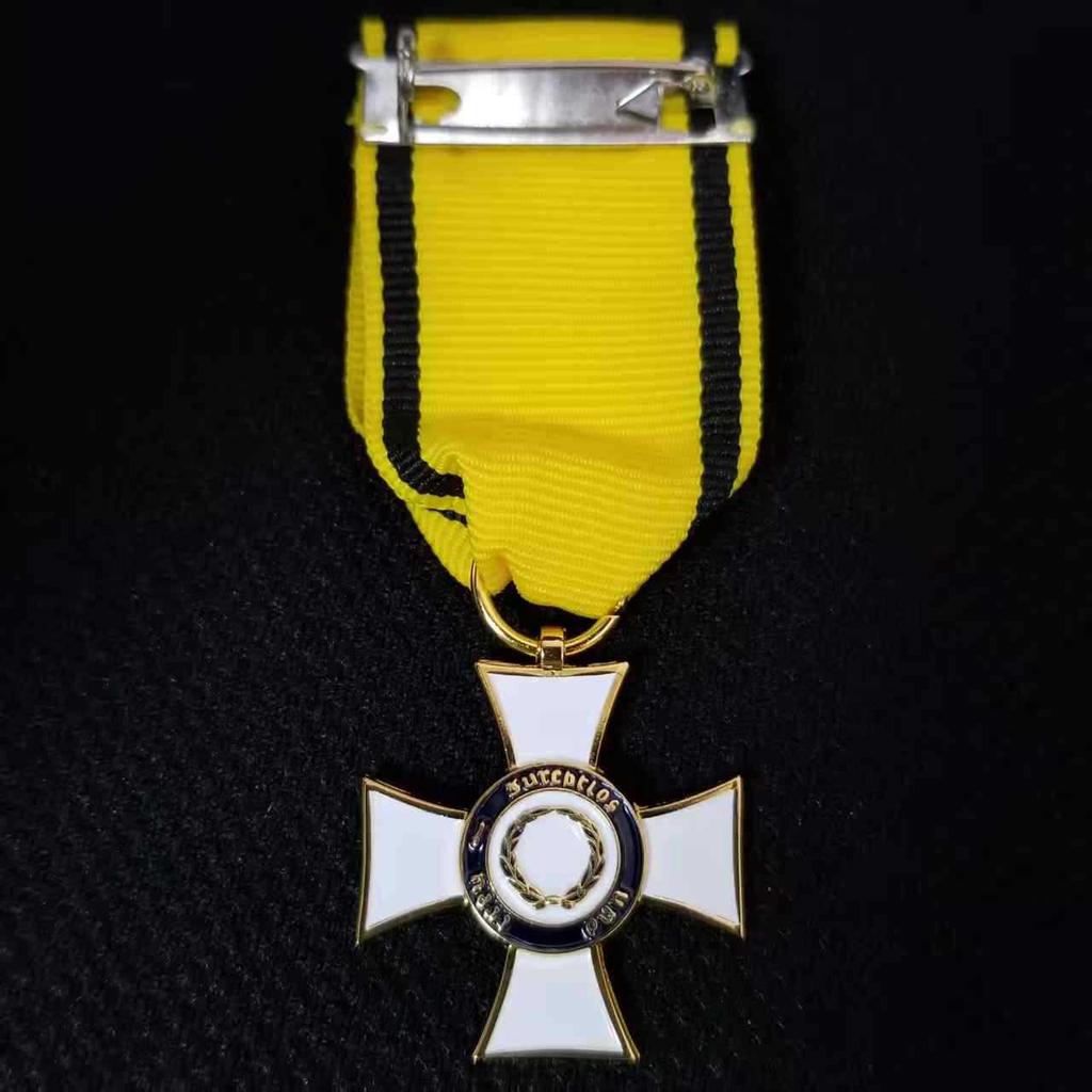 Cross Badge Metal Badge Souvenir Collection