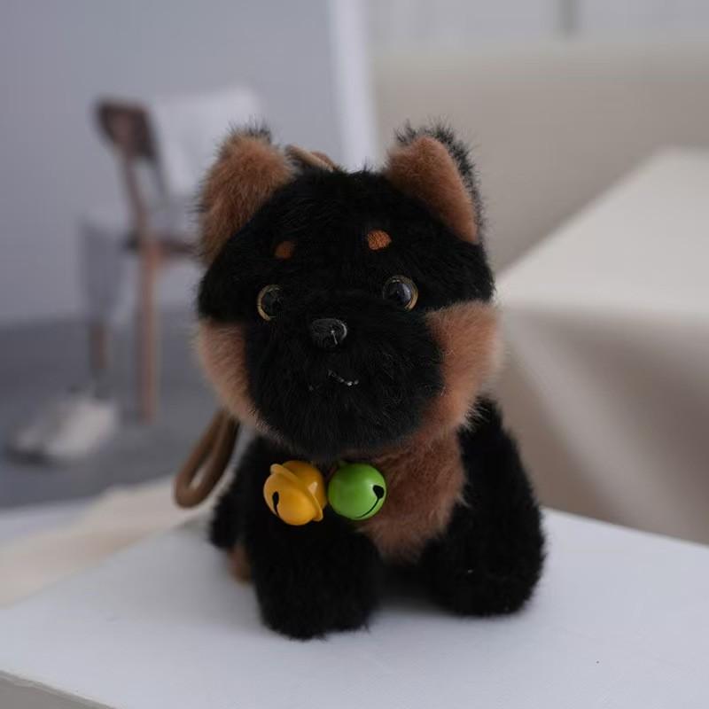 Niedlicher Hunde-Plüsch-Schlüsselanhänger aus weichem Kurzflorstoff für Geschenke und Taschen-Dekoration