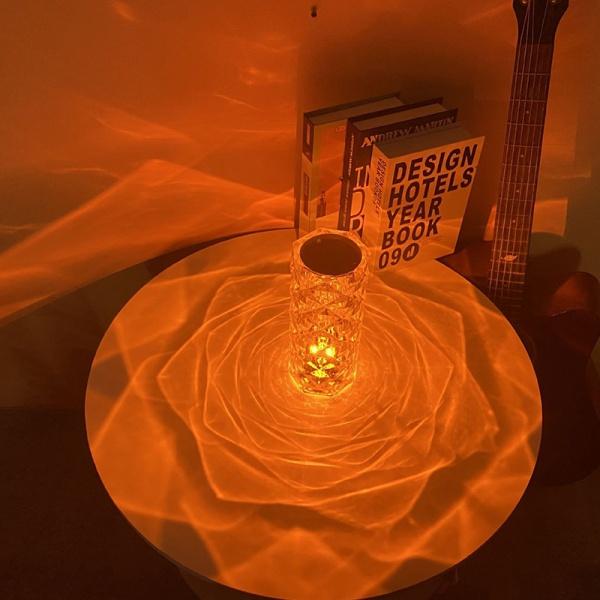 Ny 16-farger Touch-fjernkontroll Switch LED Crystal Bordlampe Diamond Rose Nattlys Atmosfære Nattbord Bar Art Decor