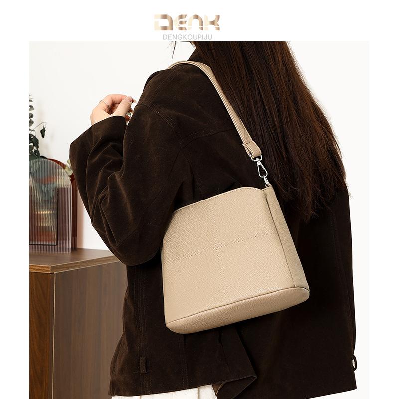 The first layer of cowhide messenger bag women's new fashionable versatile large-capacity shoulder bag real cowhide women's bag