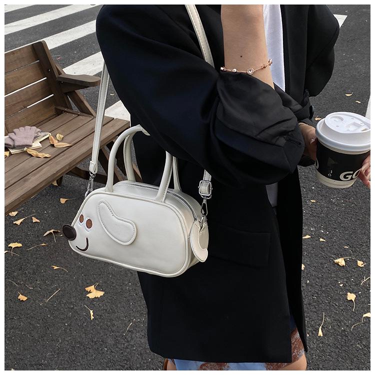 Women's Autumn Cartoon Dachshund Handbag: Versatile Single Shoulder & Crossbody Bag for Street Shopping