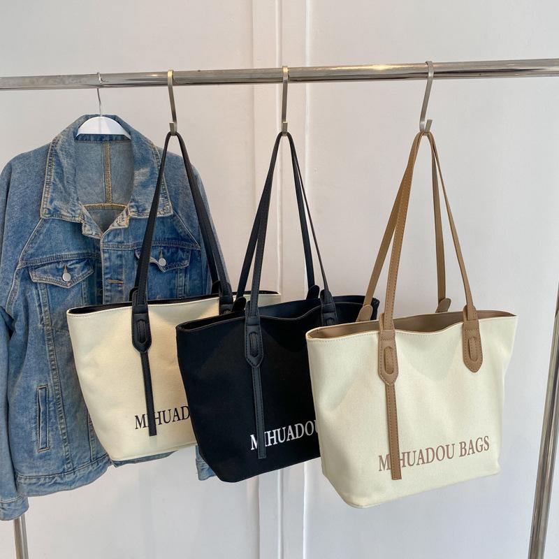 Women's Large-Capacity Letter Print Tote Bag for Students and Commuting