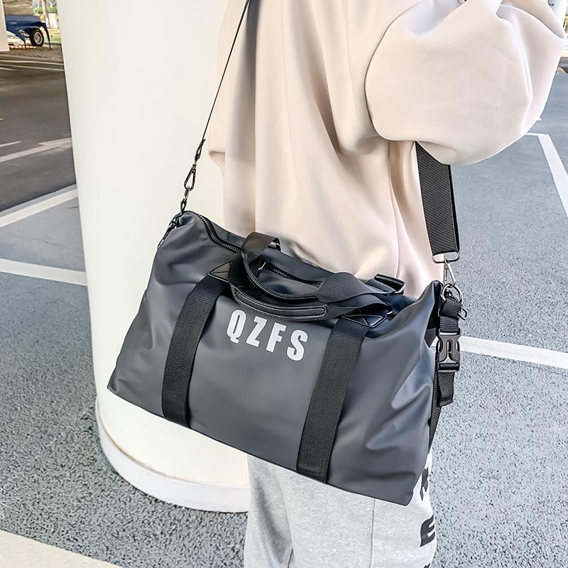 Street Trend Travel Bag Glossy Material Portable Outdoor Portable Ladies Travel Bag Commuter Messenger Bag