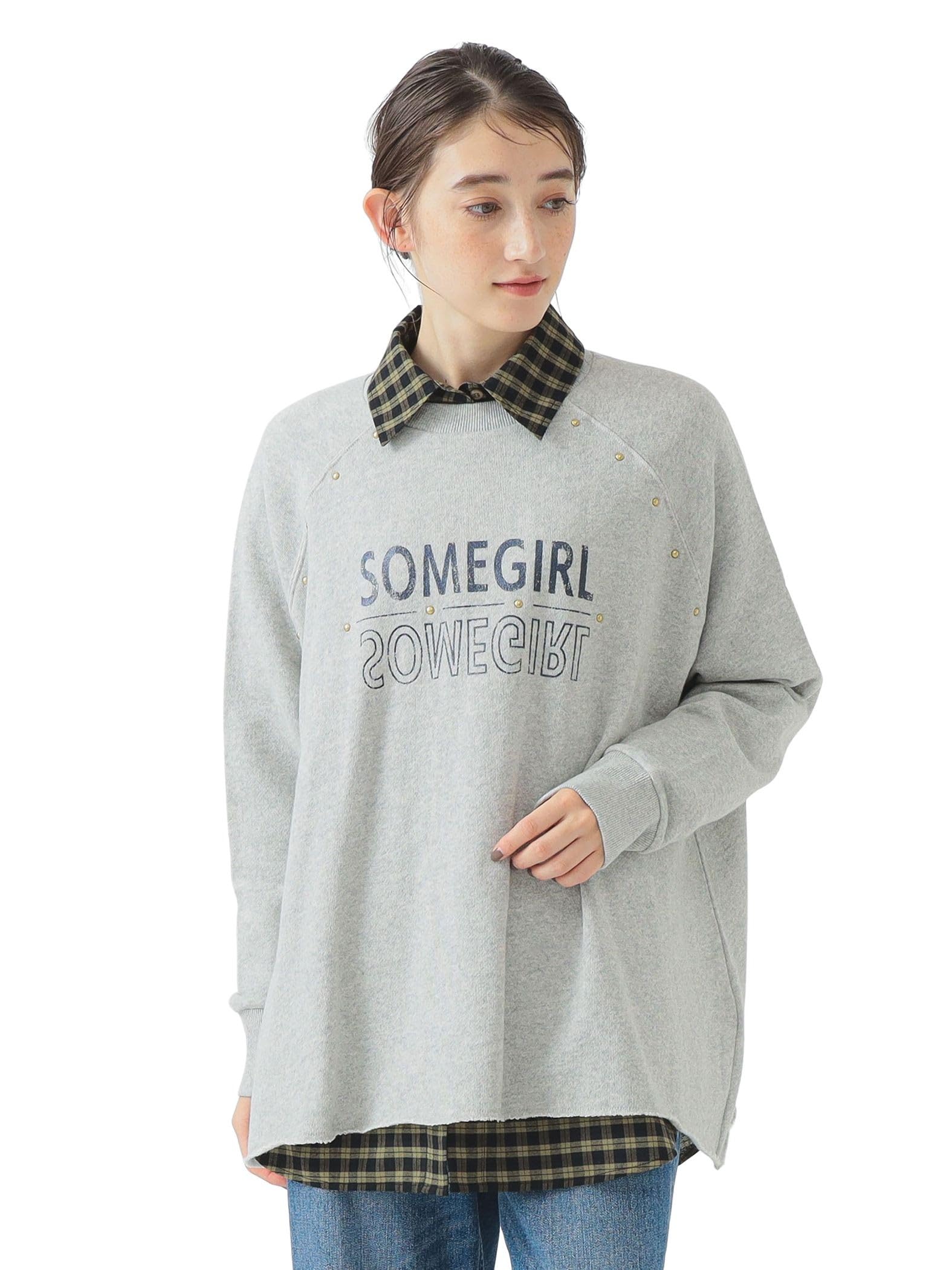 

BEAMS LIFE STORE by BEAMS SOMETHING Studded Flare Logo Sweatshirt, Women s, Gray, One Size