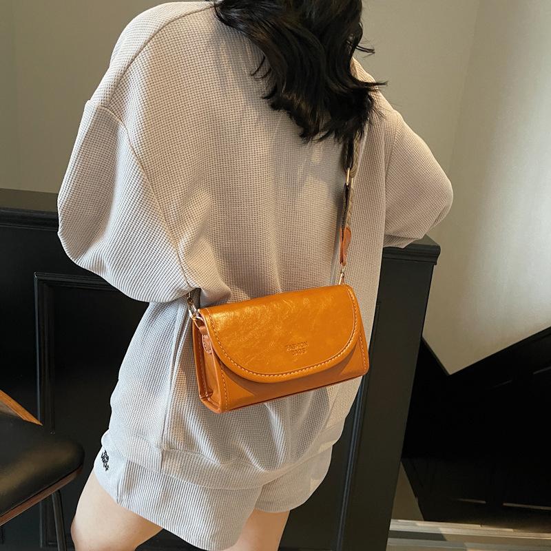 Die diesjährige beliebte kleine Tasche Damen Retro Herbst und Winter 2025 Neu Breitband Schulter Umhängetasche Vielseitig Damen Kleine Quadratische Tasche