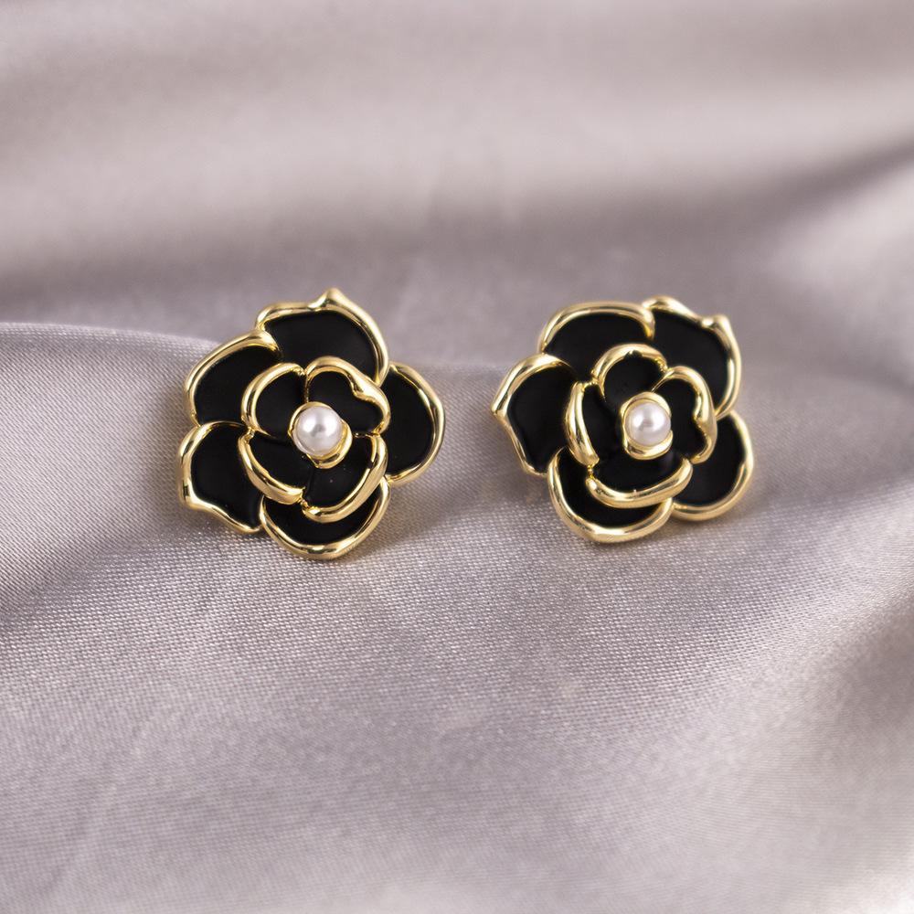 High-Grade Green Floral Pearl Earrings - Silver Needle Lily of the Valley and Tulip Design