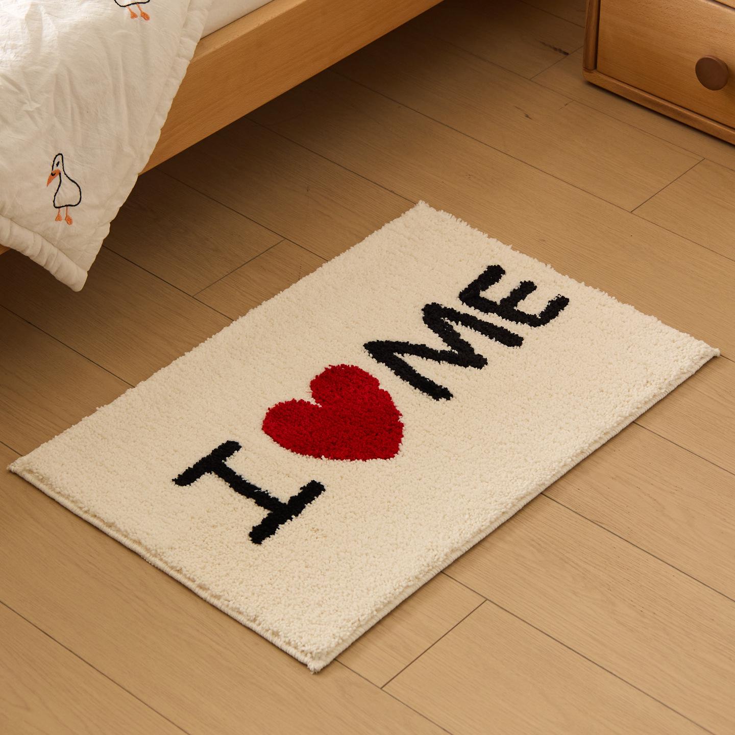 

Rectangular Festive Heart-Shaped Anti-Slip Rug - Water-Absorbing, Machine Washable Bedside & Bathroom Mat 46x71 cm