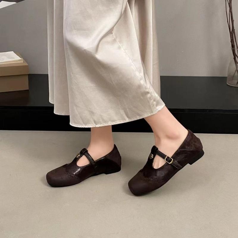 Camellia retro style Mary Jane shoes women's spring and autumn new soft-soled metal buckle with shallow mouth square head single shoes