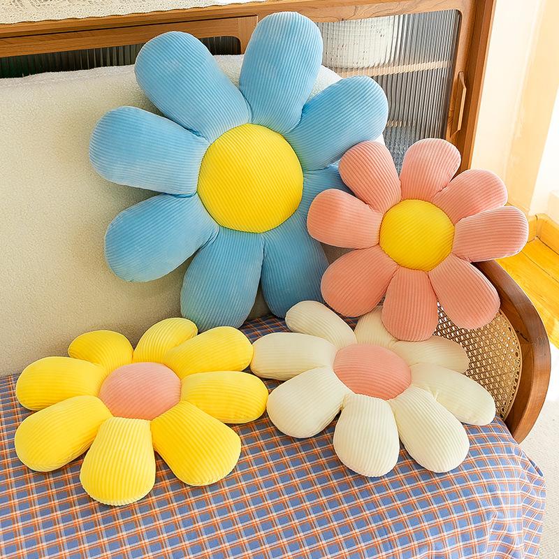 Small daisy seat cushion sun flower throw pillow flower plush toy living room sofa pillow balcony bay window ornament