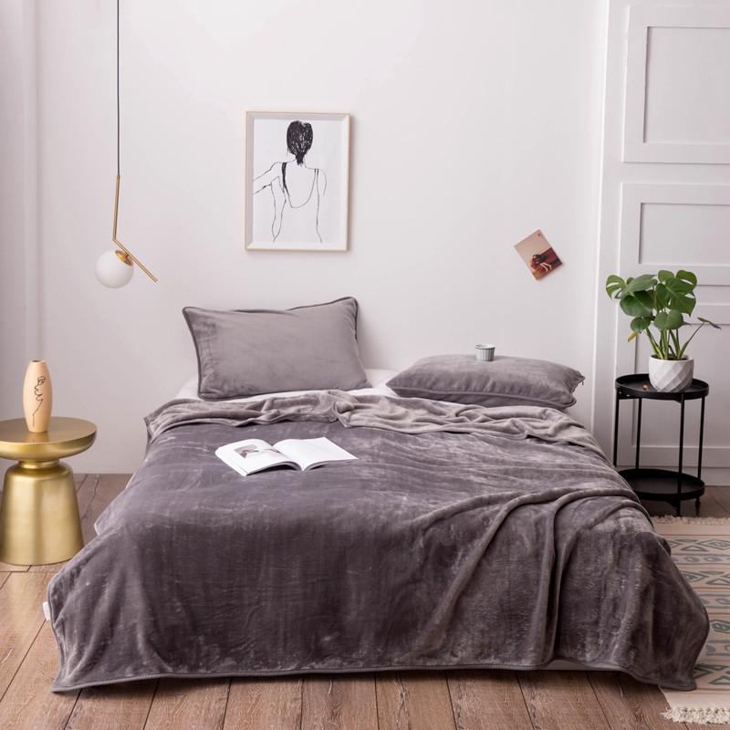 1pc Black Blanket Flannel Plaid Bed Blankets Plain Color Bedsheet Sofa Towel Nap Shawl Soft Blanket Plaids manta (No Pillowcase)