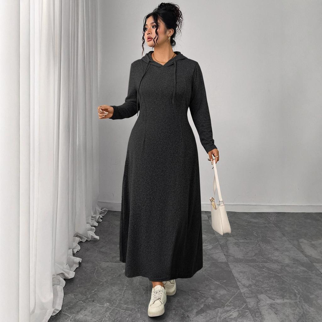 This Is A New Autumn Collection of Women's Wear with A Hooded Dress Featuring A Niche Design and A Stylish Hip-hugging Long Dress