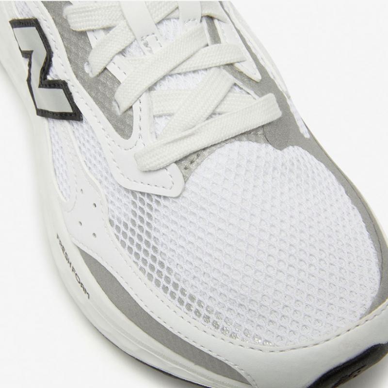 New Balance Nbpfef779w Fresh Form Arish V4  Women D   White 