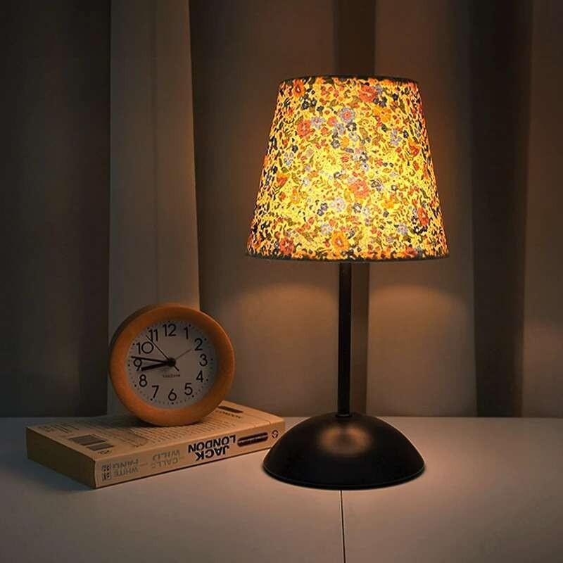 LED USB Retro Floral Iron Desk Lamp Bedside Sleeping Atmosphere Night Light Bedroom Decor